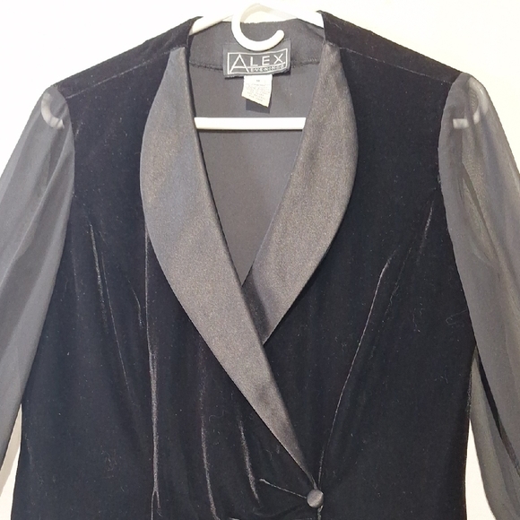 Vintage Black Velvet Cropped Blazer Sheer Sleeves, Alex Evenings Sz 8 NWOT - Picture 8 of 12